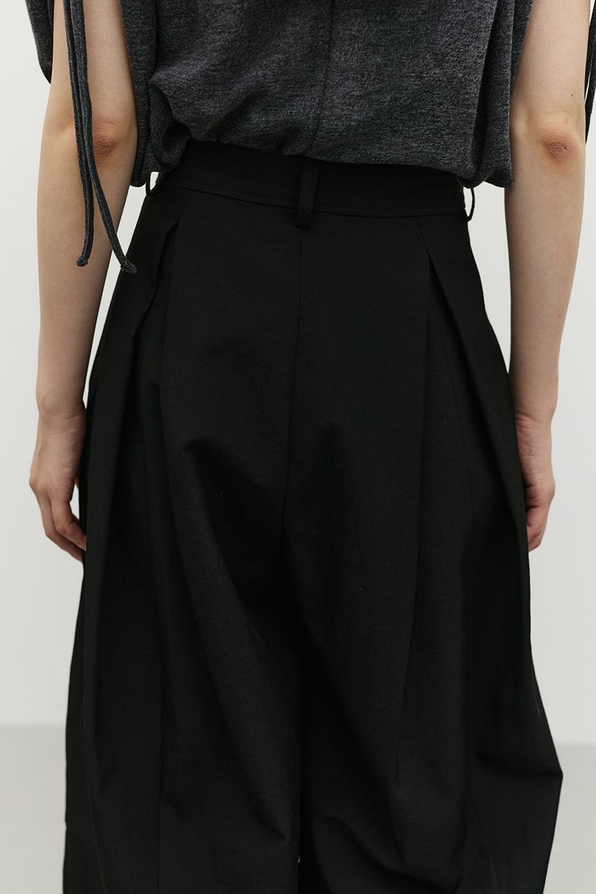 タックフォルムパンツ BLK M