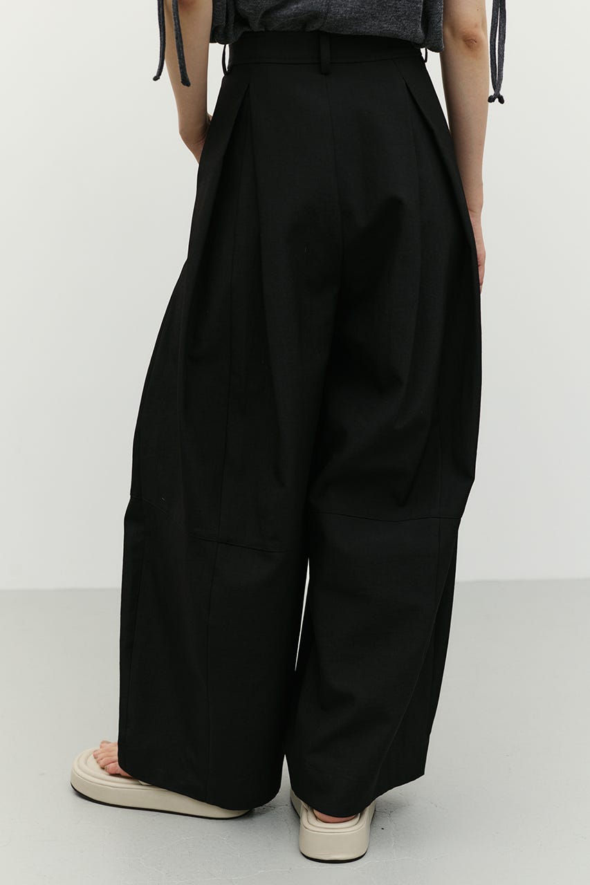 タックフォルムパンツ BLK M