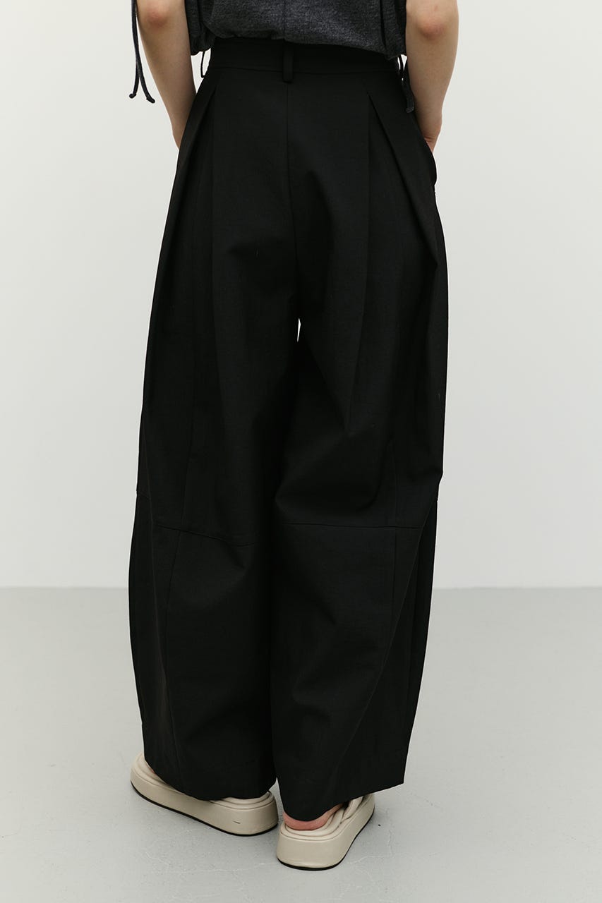 タックフォルムパンツ BLK M