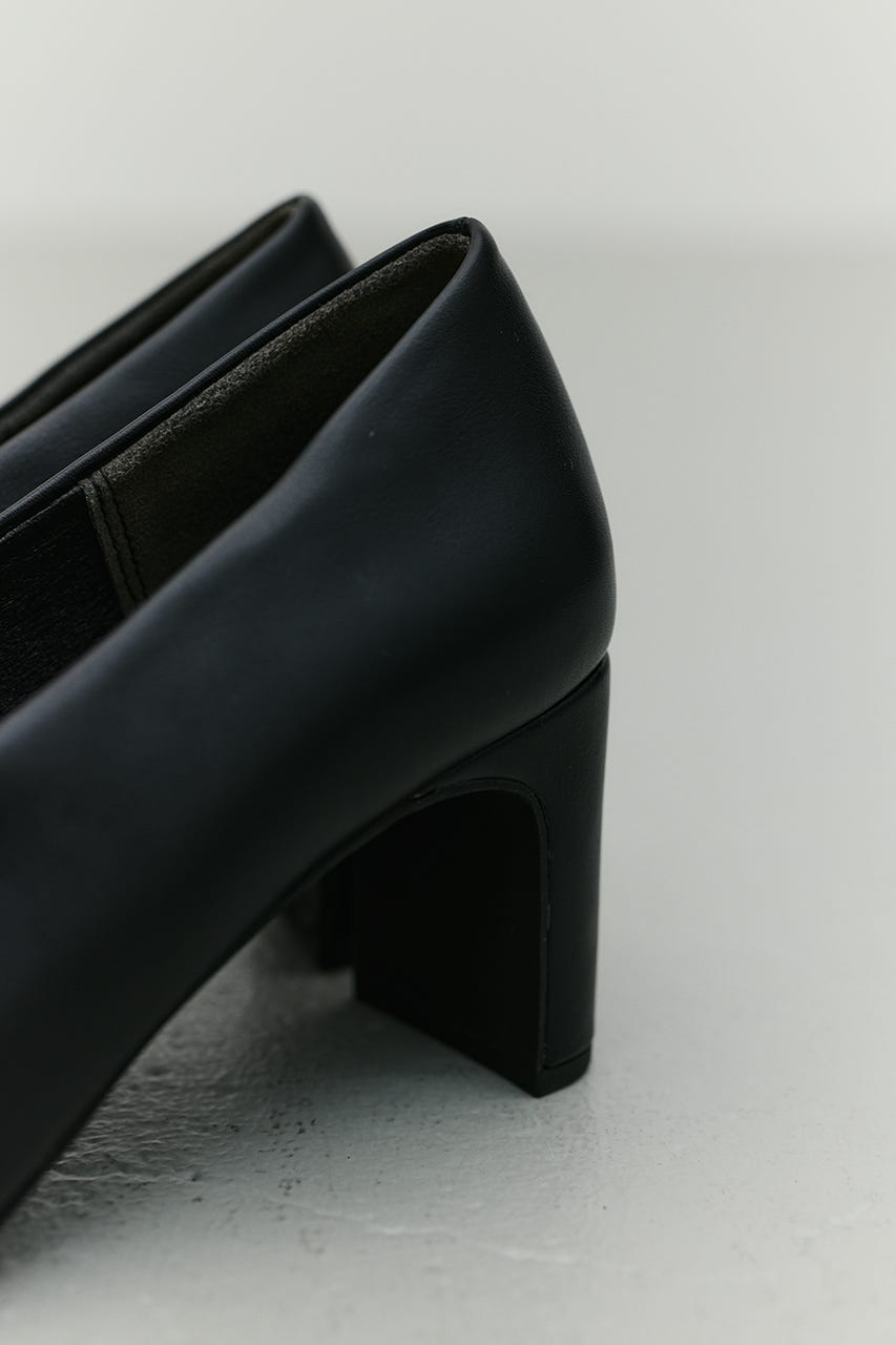ポインテッドトゥパンプス BLK M