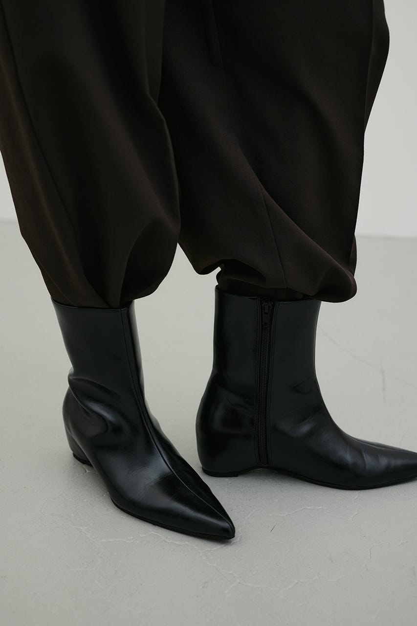 インヒールグロスミドルブーツ BLK M