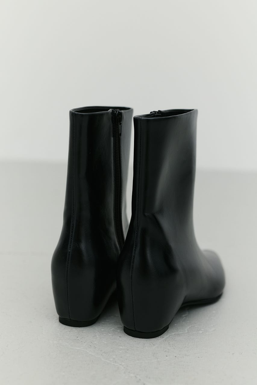 インヒールグロスミドルブーツ BLK M