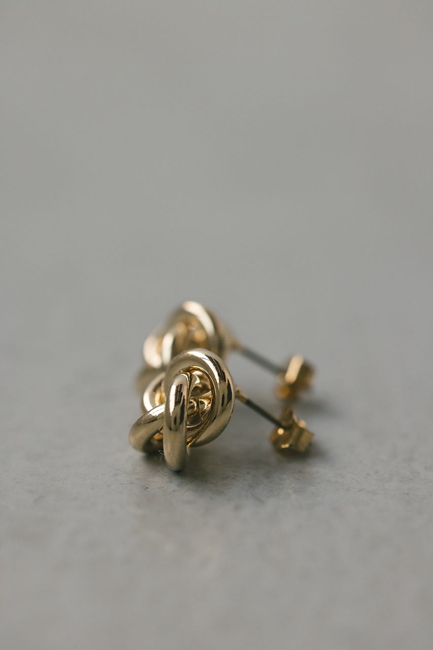 ノットモチーフピアス GLD FREE