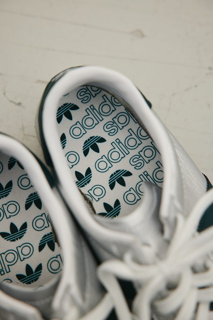 【adidas】PARIS W IH9223 SLV 24.0cm