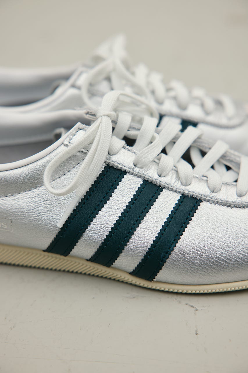 【adidas】PARIS W IH9223 SLV 24.0cm