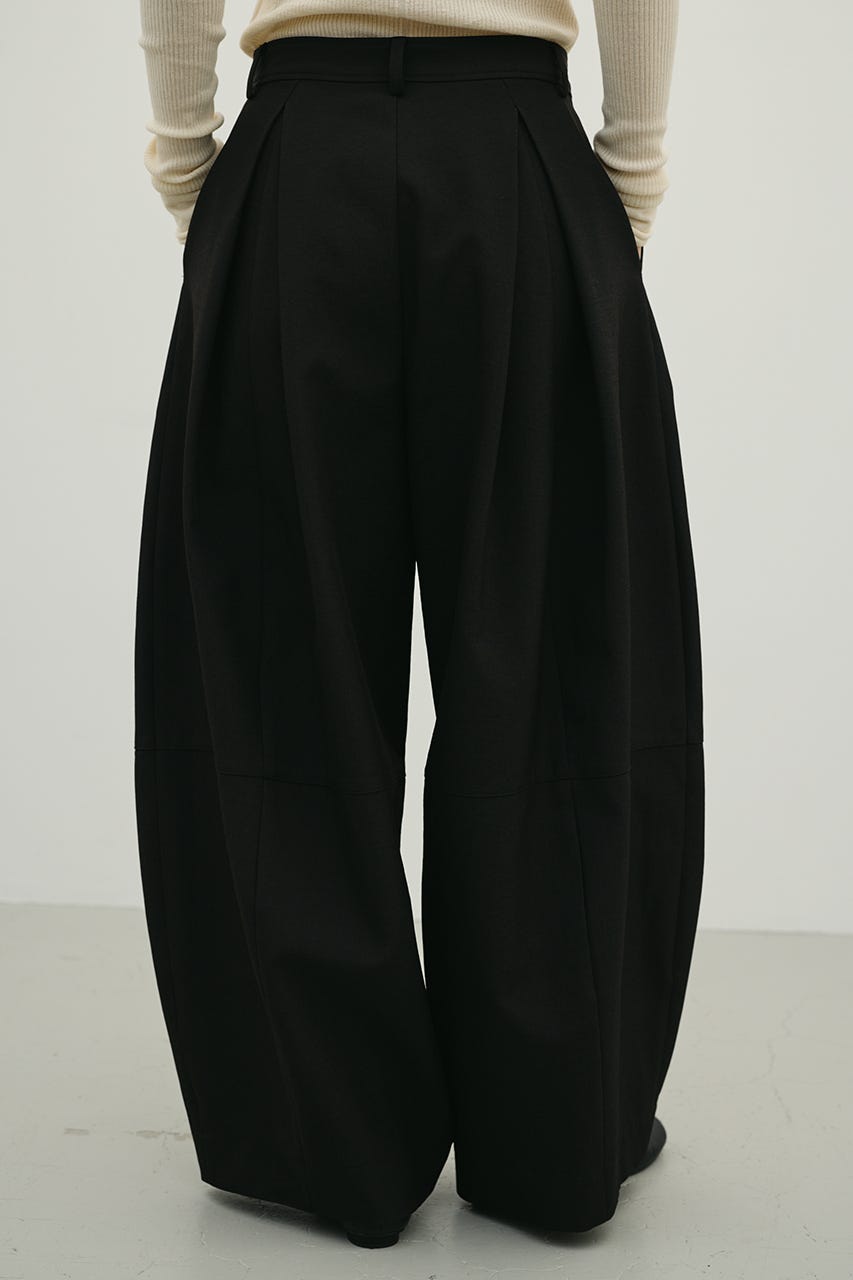 タックフォルムパンツ BLK S