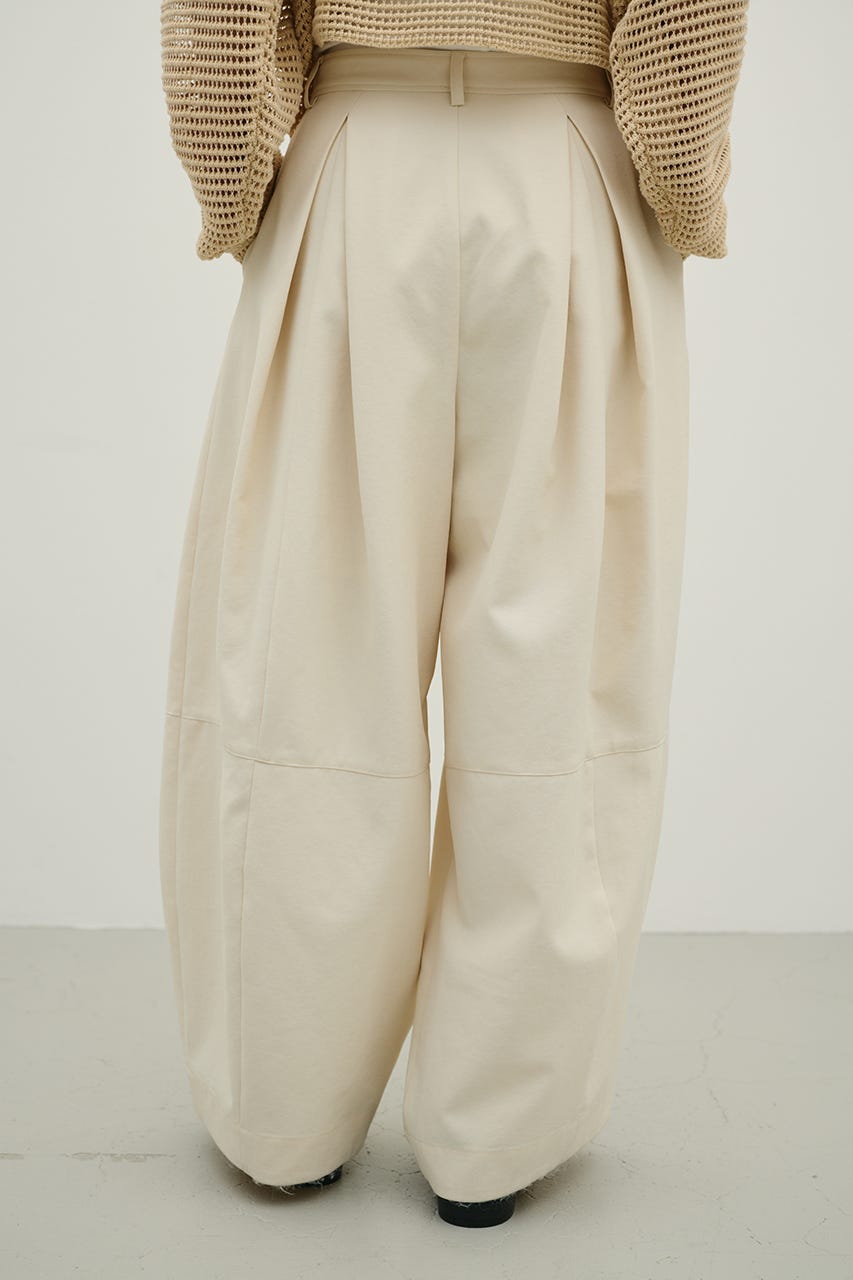 タックフォルムパンツ IVOY M