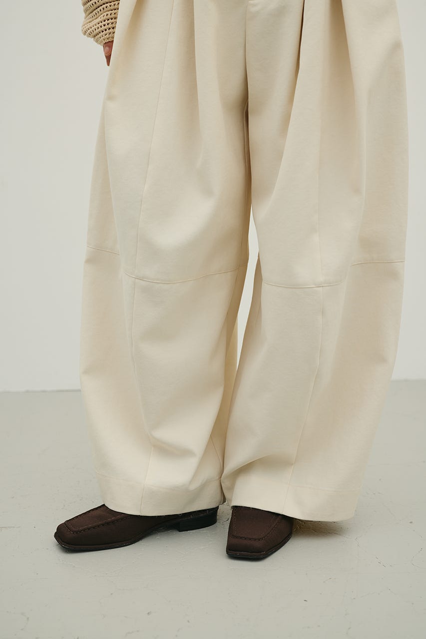 タックフォルムパンツ IVOY M