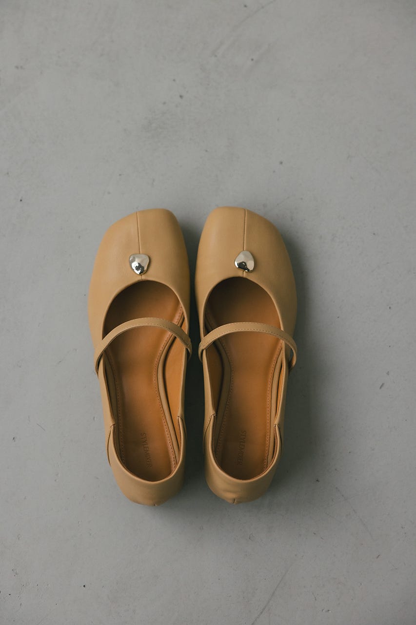 メタルモチーフパンプス BEG M