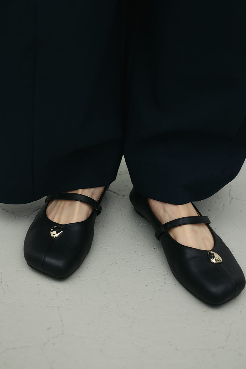 メタルモチーフパンプス BLK M