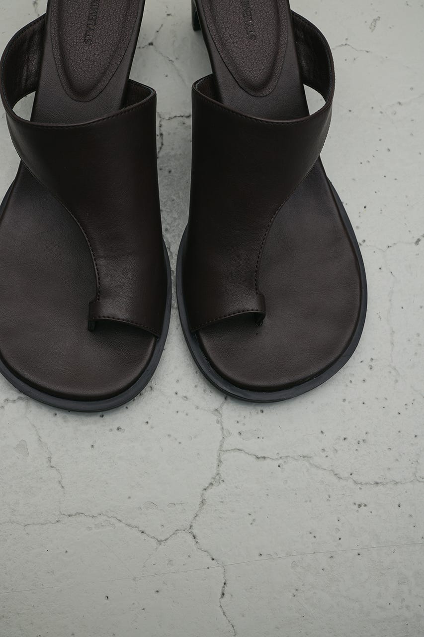 トングヒールサンダル BRN M
