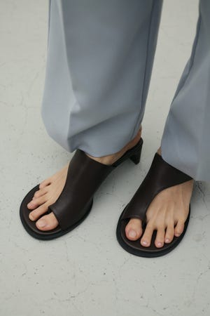 トングヒールサンダル