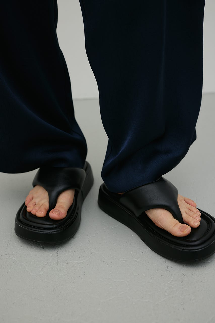 プラットフォームトングサンダル BLK M