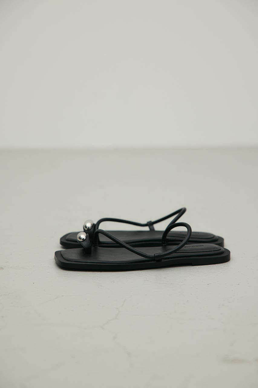 メタルモチーフフラットサンダル BLK S