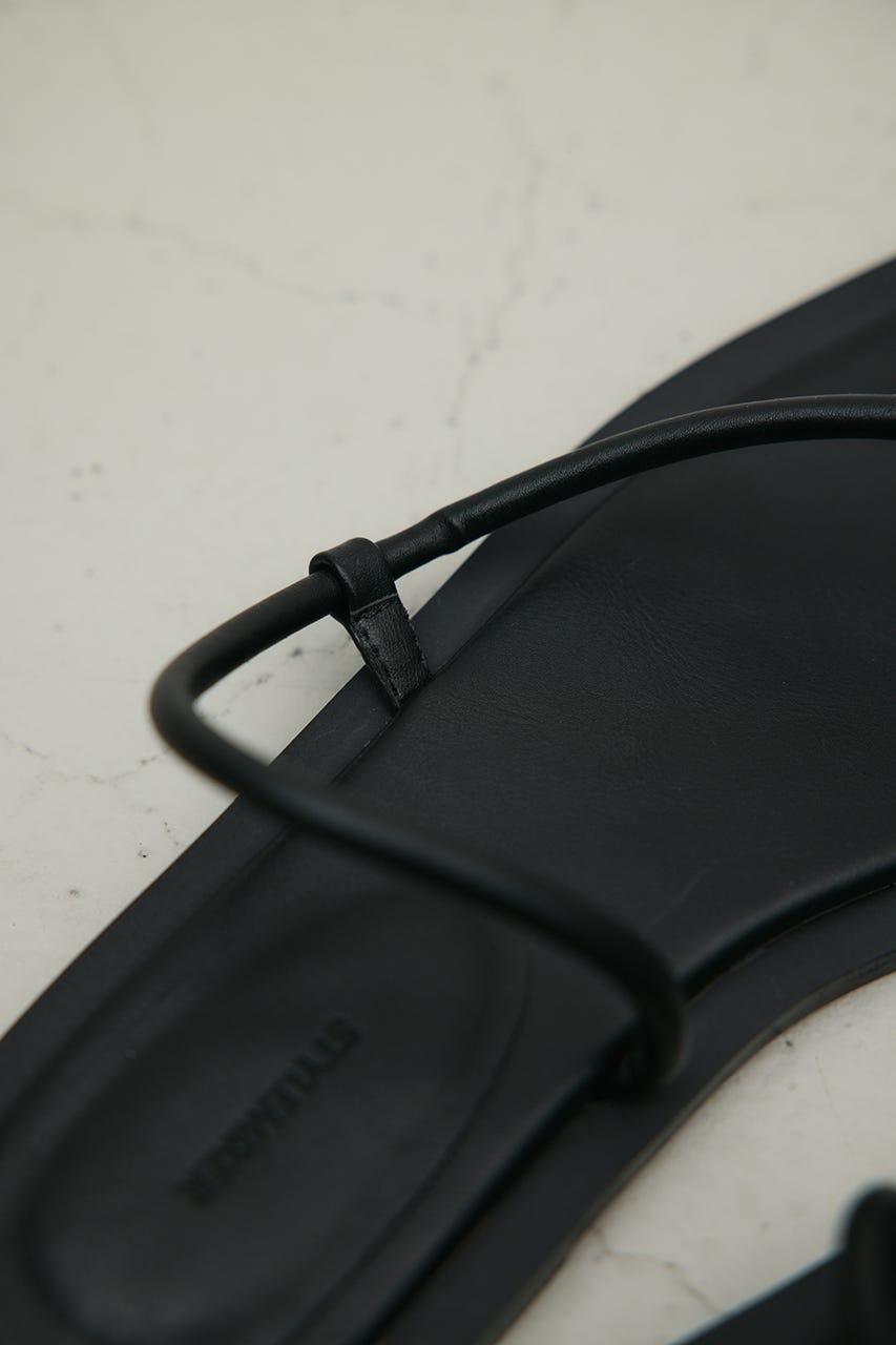 メタルモチーフフラットサンダル BLK S