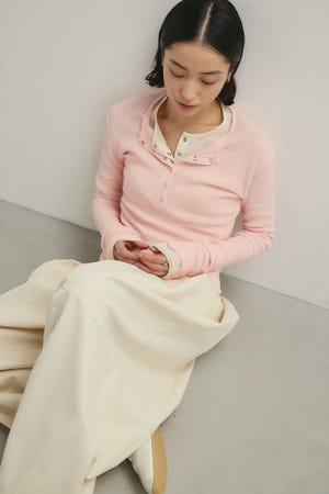 ヘンリーネックシアーニット