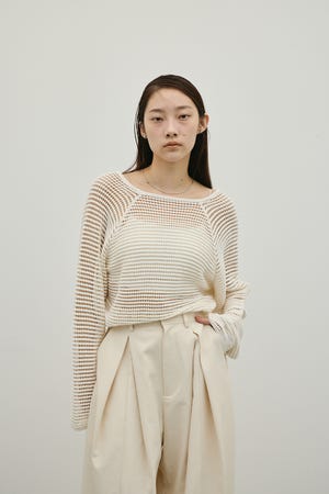 バックオープンメッシュニット