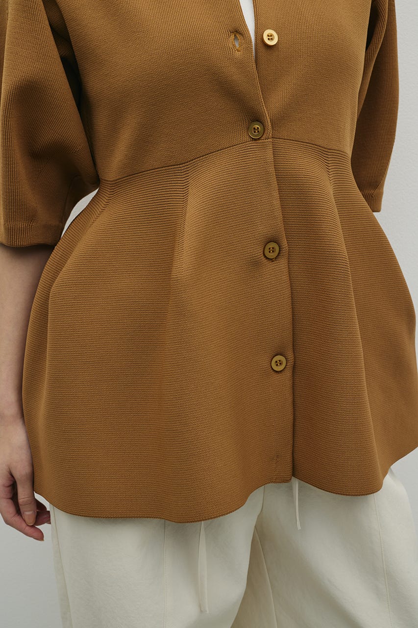 ペプラムフォルムスリーブカーデ CAM FREE