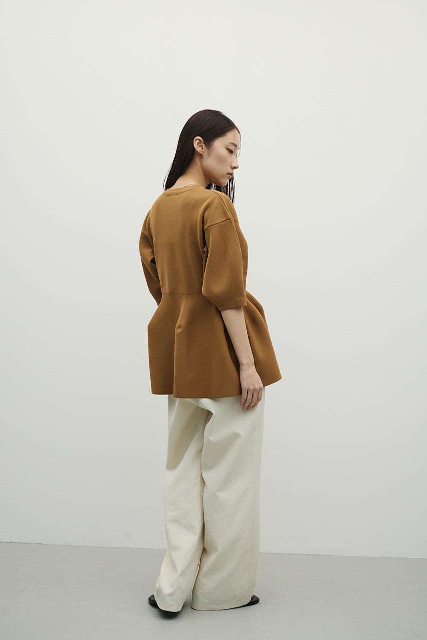 ペプラムフォルムスリーブカーデ CAM FREE