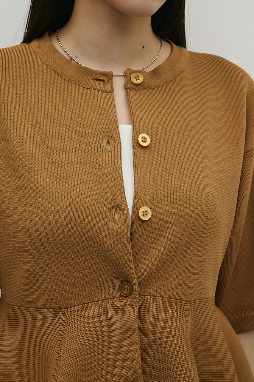 ペプラムフォルムスリーブカーデ CAM FREE