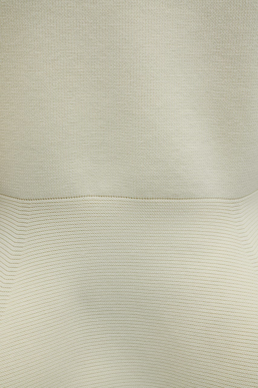 ペプラムフォルムスリーブカーデ IVOY FREE