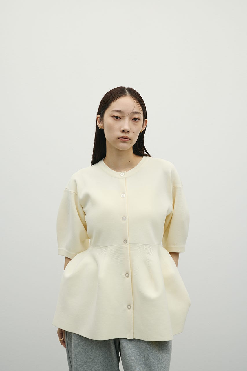 ペプラムフォルムスリーブカーデ IVOY FREE