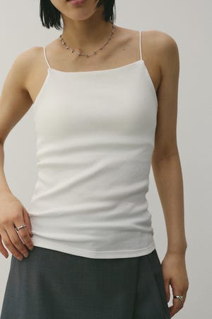 カップ付きバックオープンキャミ