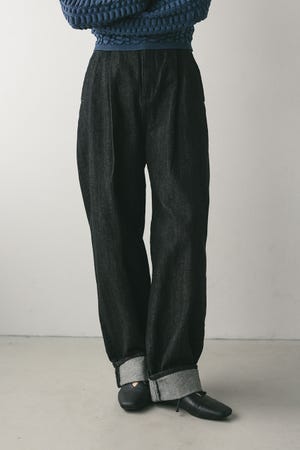 ロールアップタックデニム