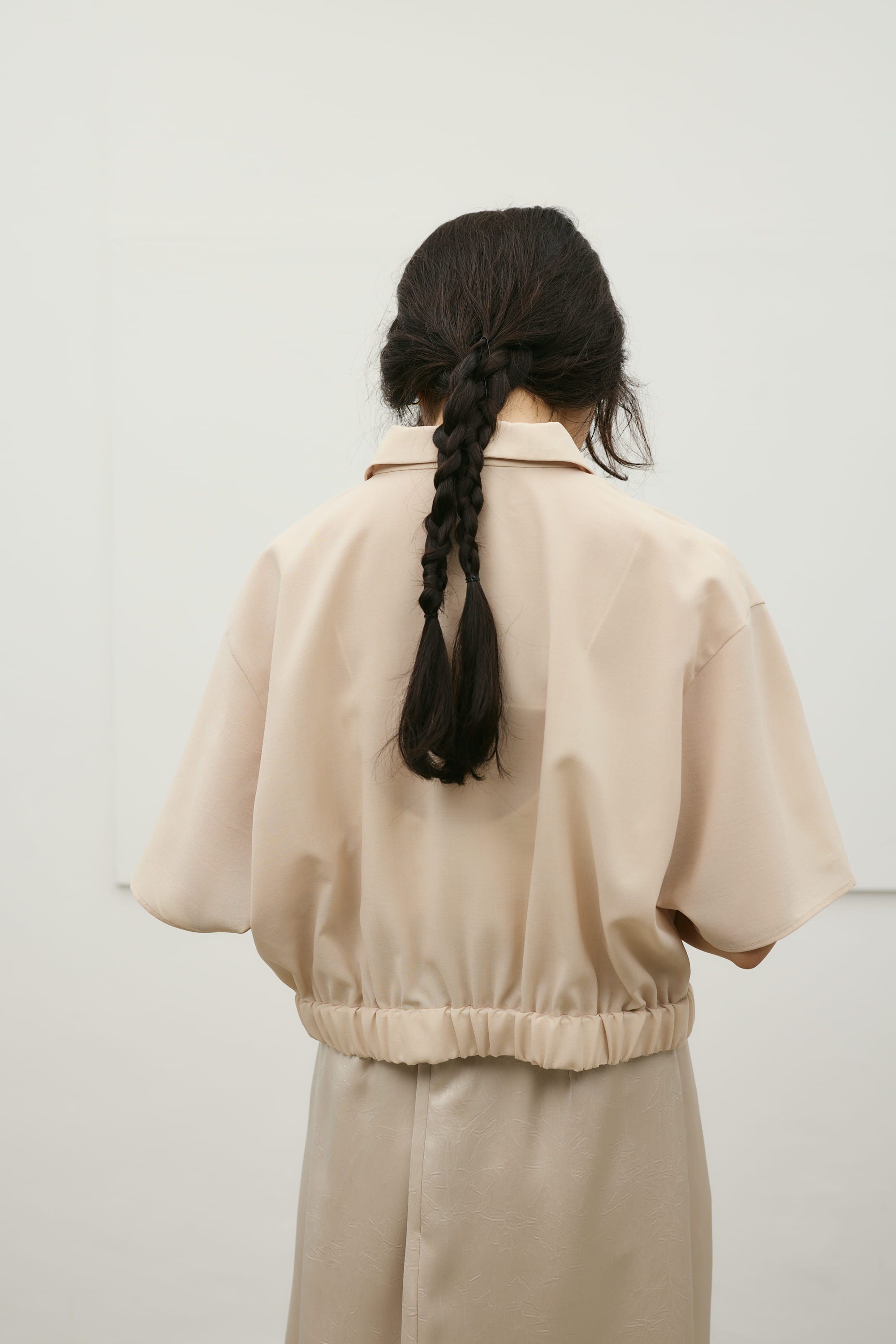 フラワーエンブロイダリージップシャツ BEG FREE