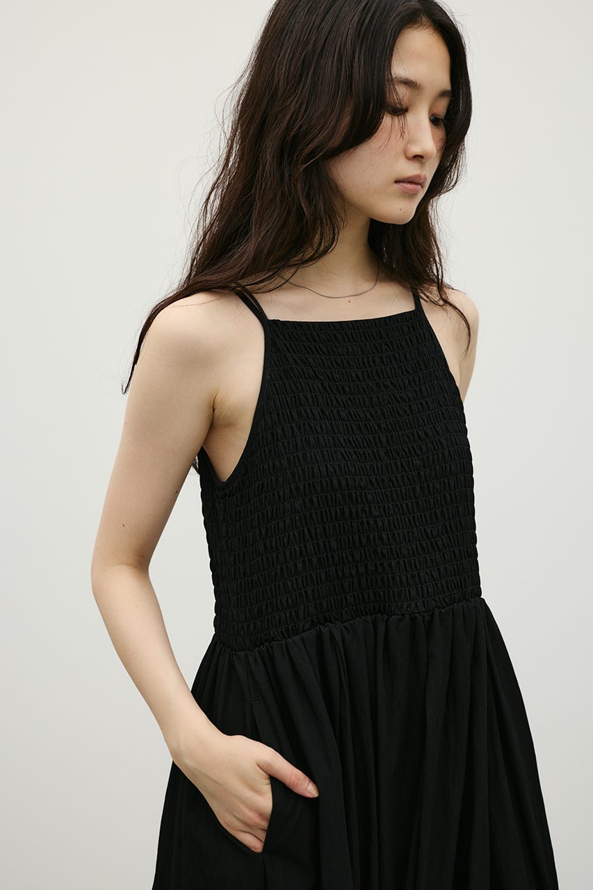 シャーリングギャザーキャミワンピース BLK M