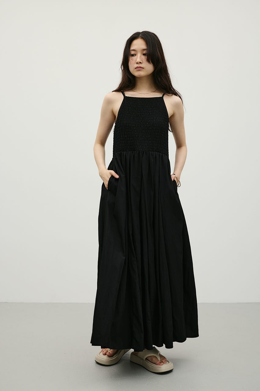シャーリングギャザーキャミワンピース BLK M