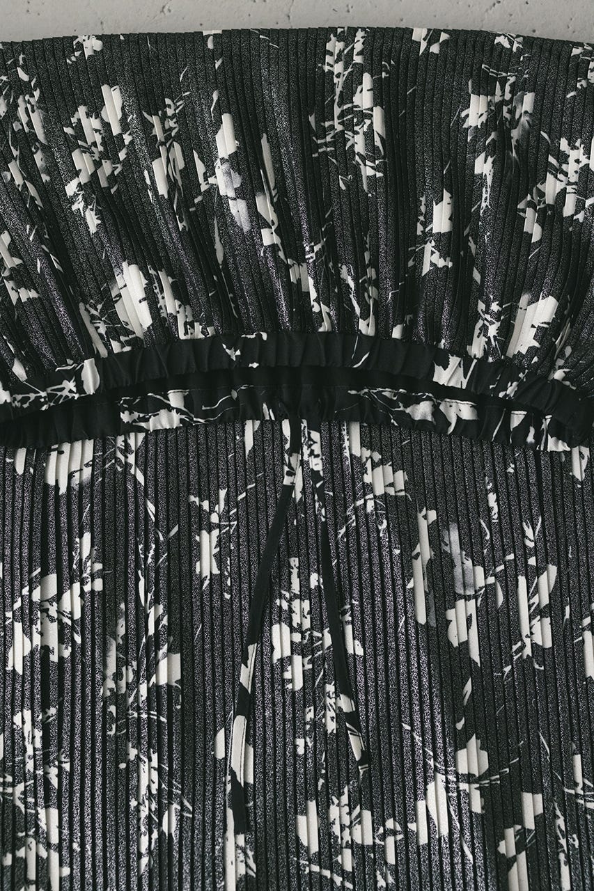 フラワープリントプリーツスカート BLK M