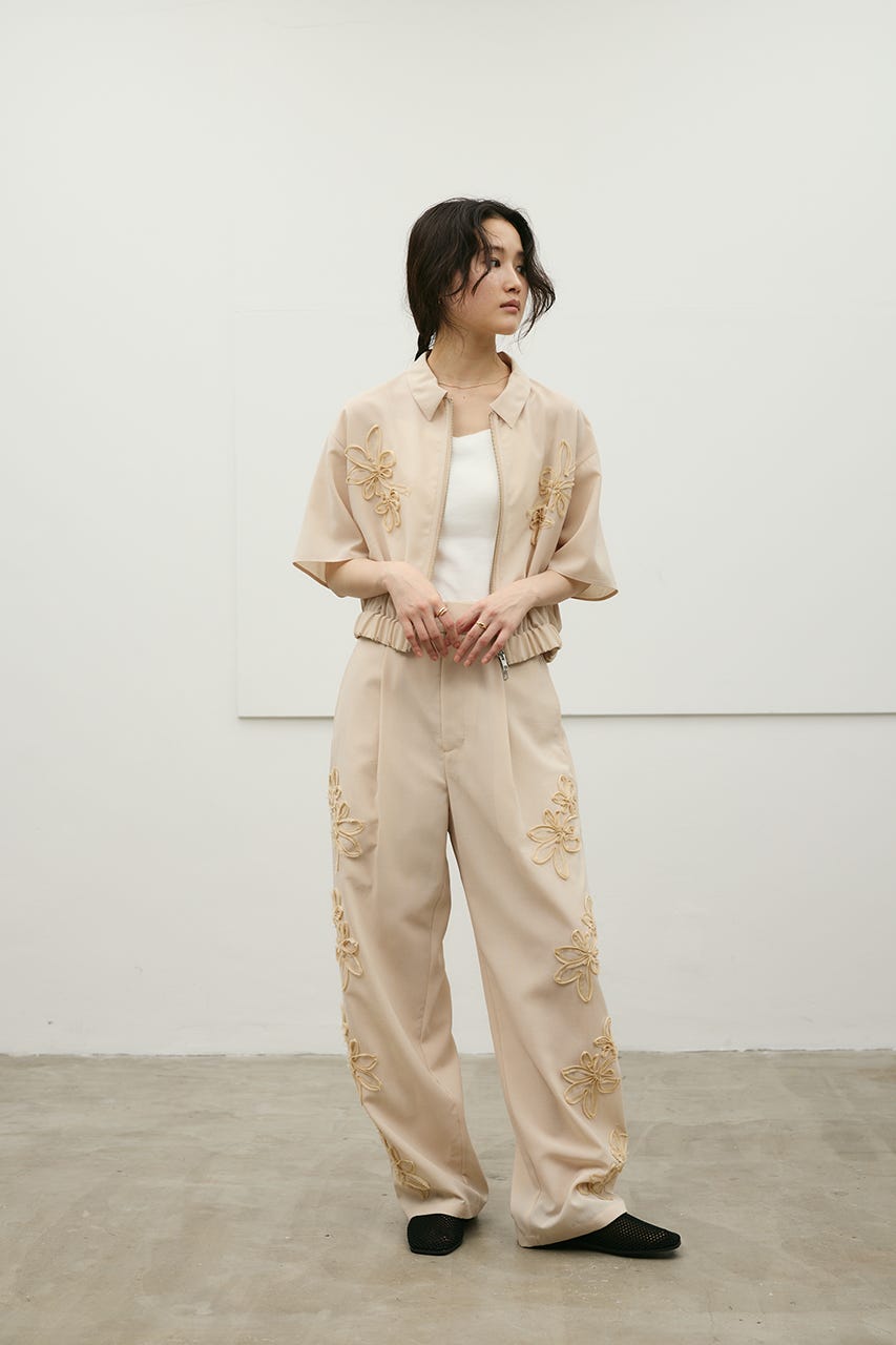 フラワーエンブロイダリータックパンツ BEG S