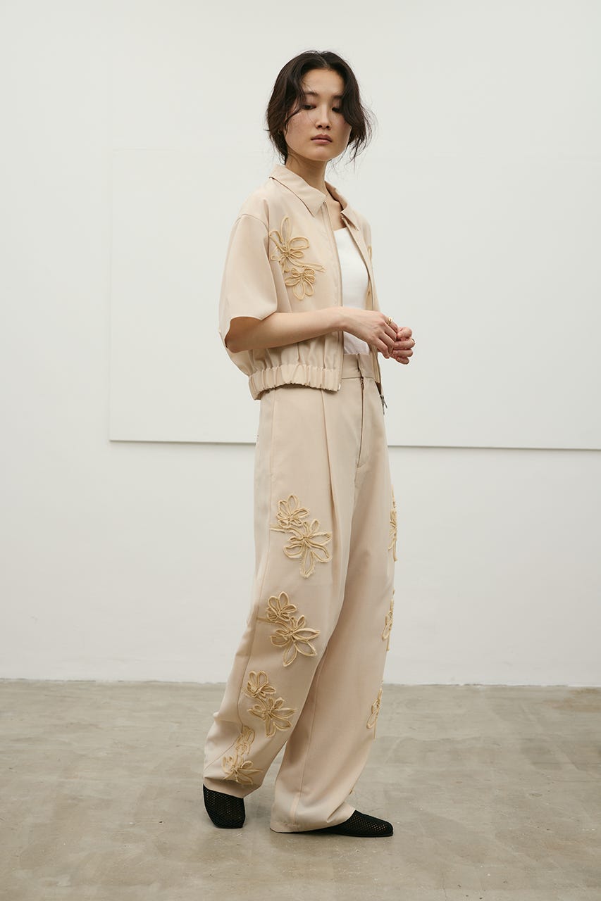 フラワーエンブロイダリータックパンツ BEG S