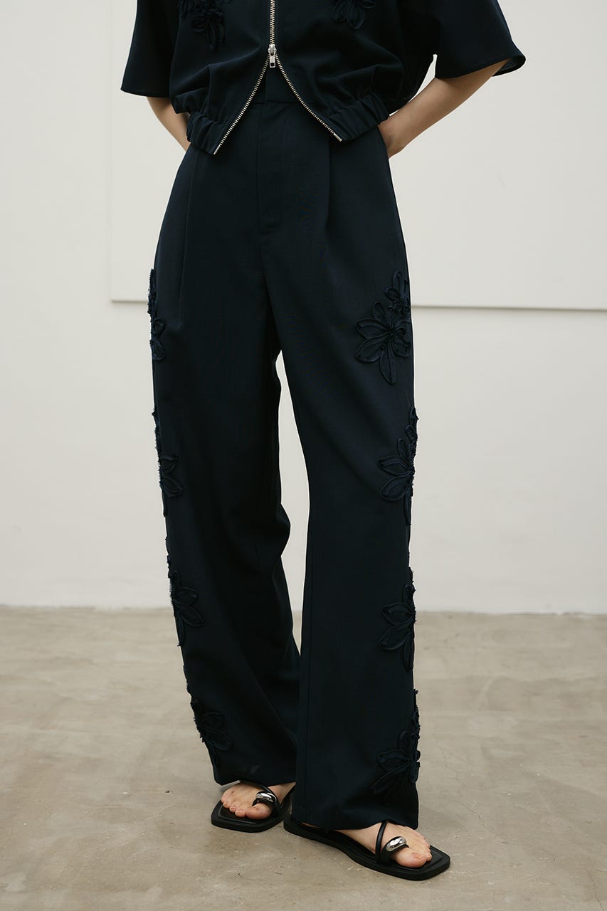 フラワーエンブロイダリータックパンツ NVY S
