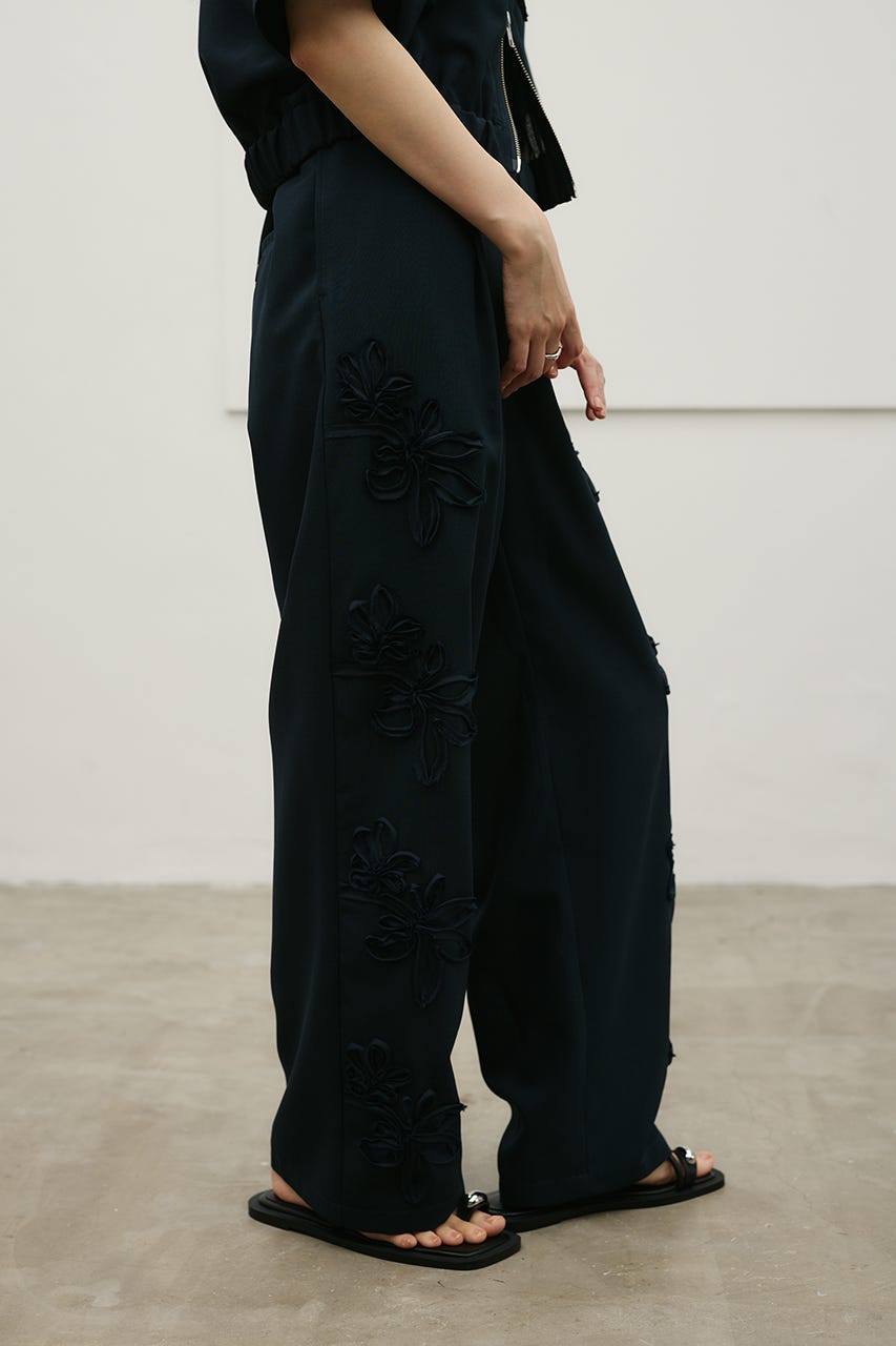 フラワーエンブロイダリータックパンツ NVY S