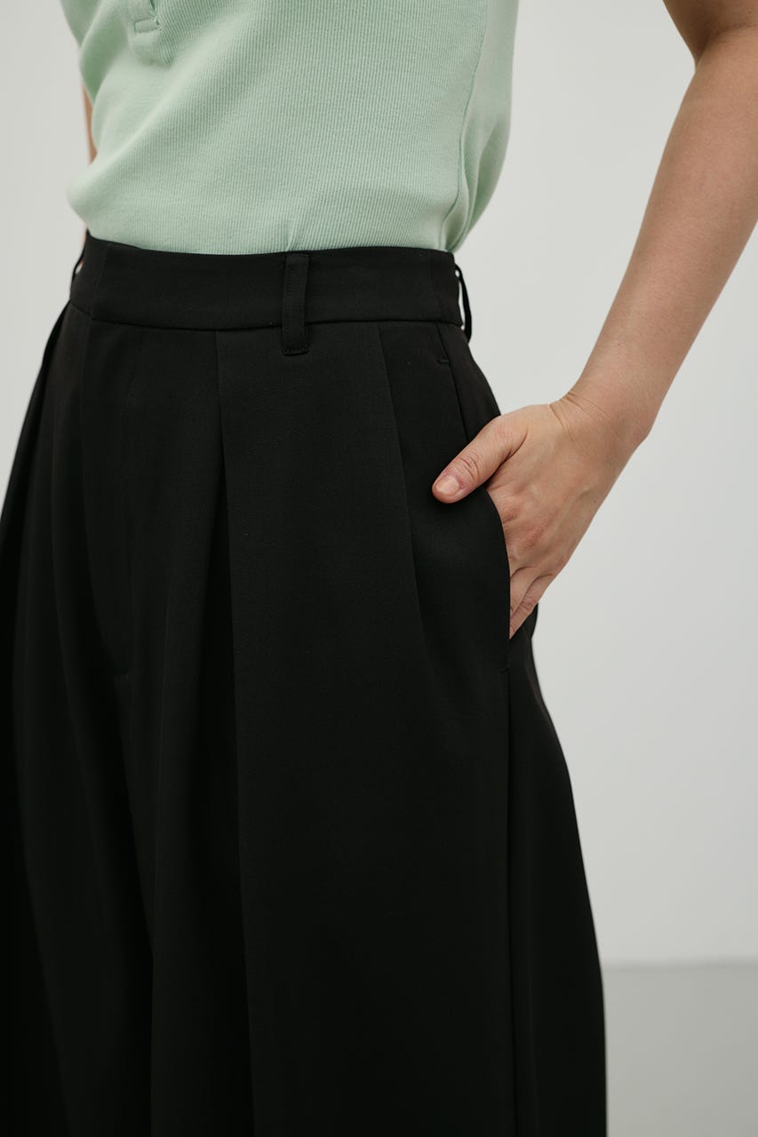 ローウエストタックワイドパンツ BLK S