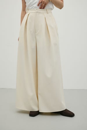 ローウエストタックワイドパンツ