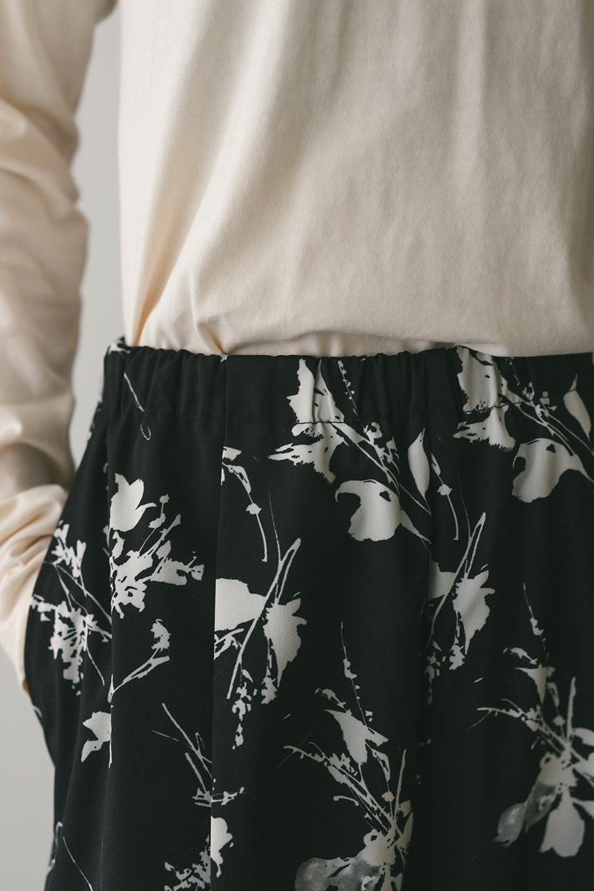 フラワープリントリラックスパンツ BLK S