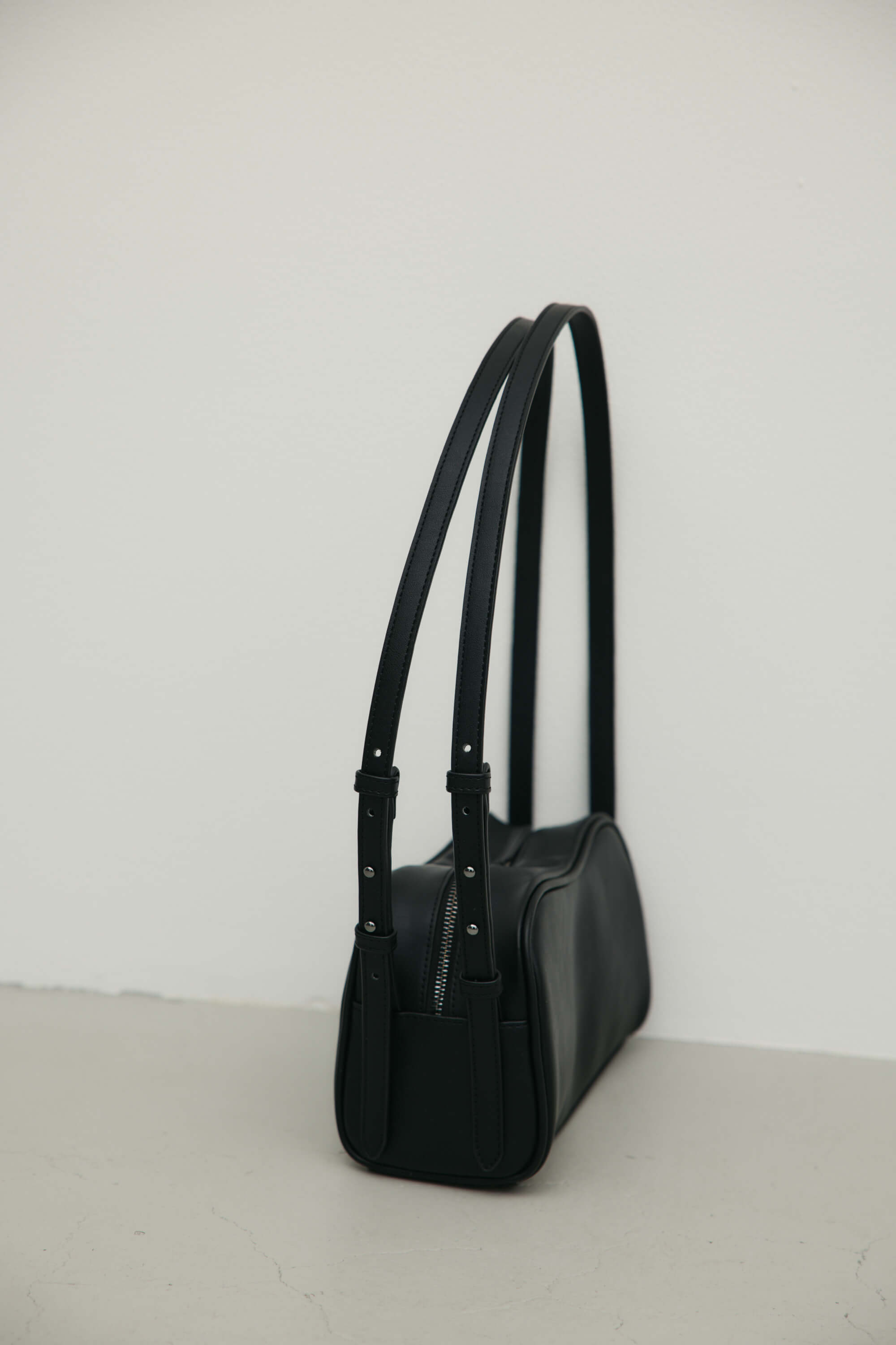 Wストラップカーブバッグ BLK FREE