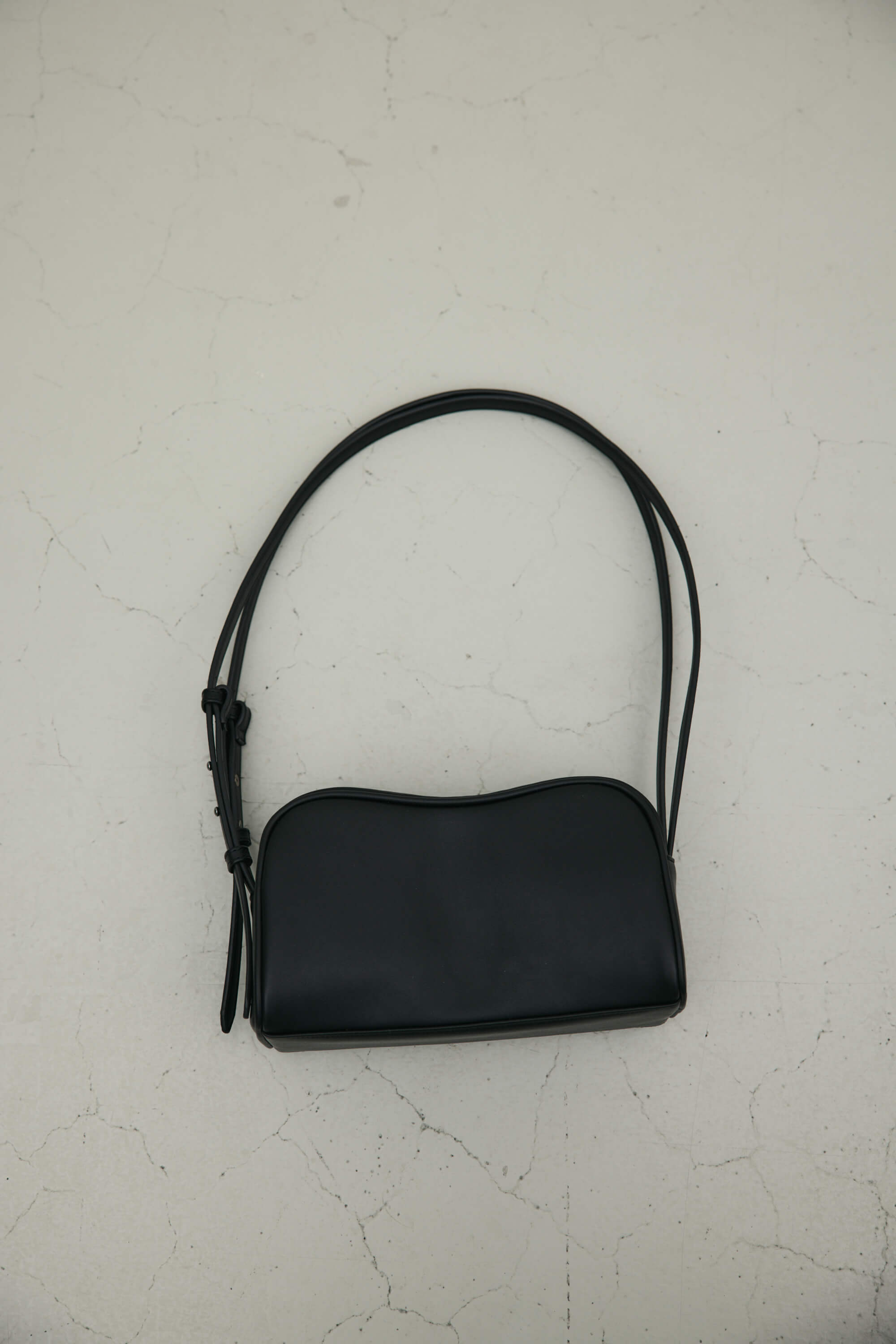 Wストラップカーブバッグ BLK FREE