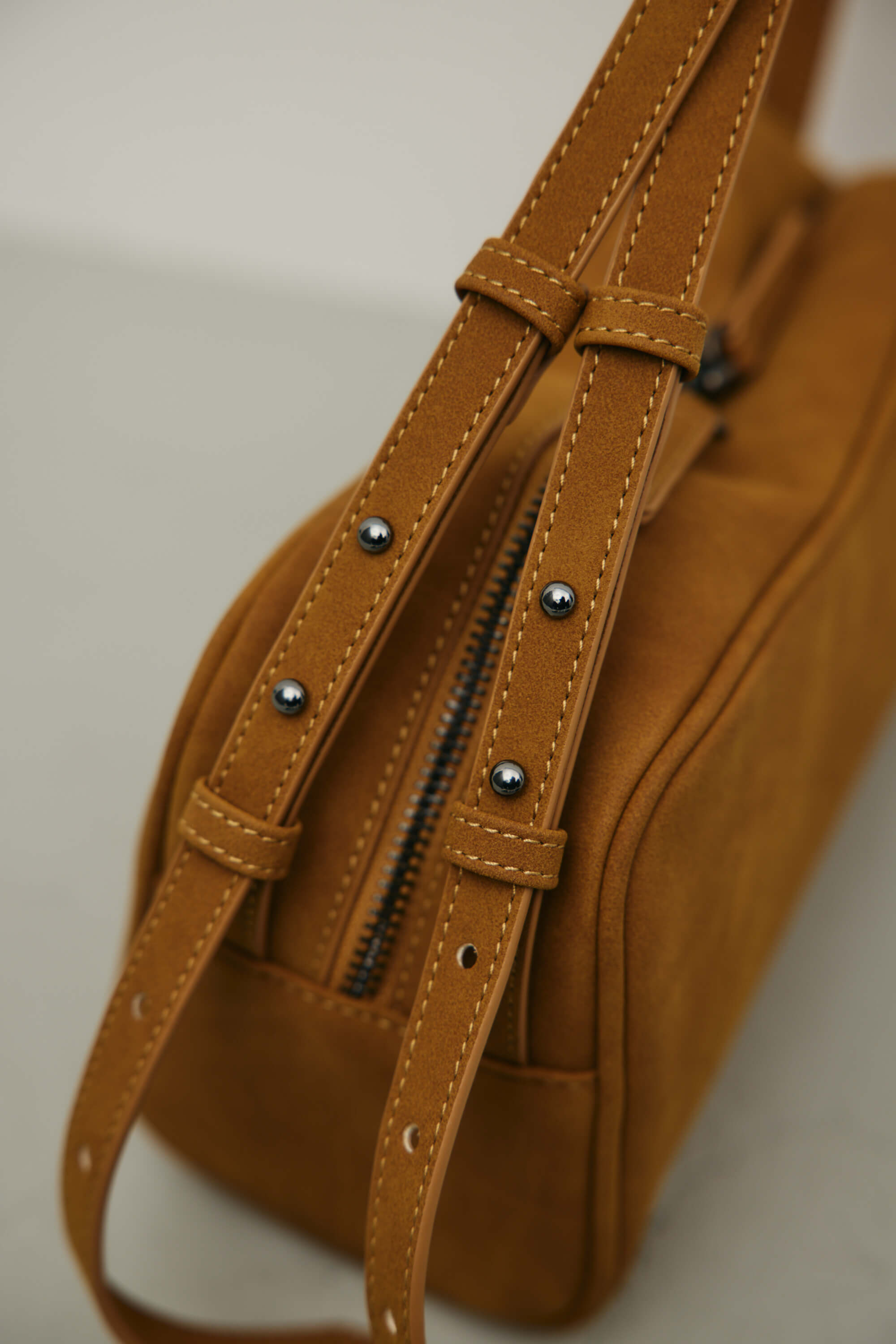 Wストラップカーブバッグ CAM FREE