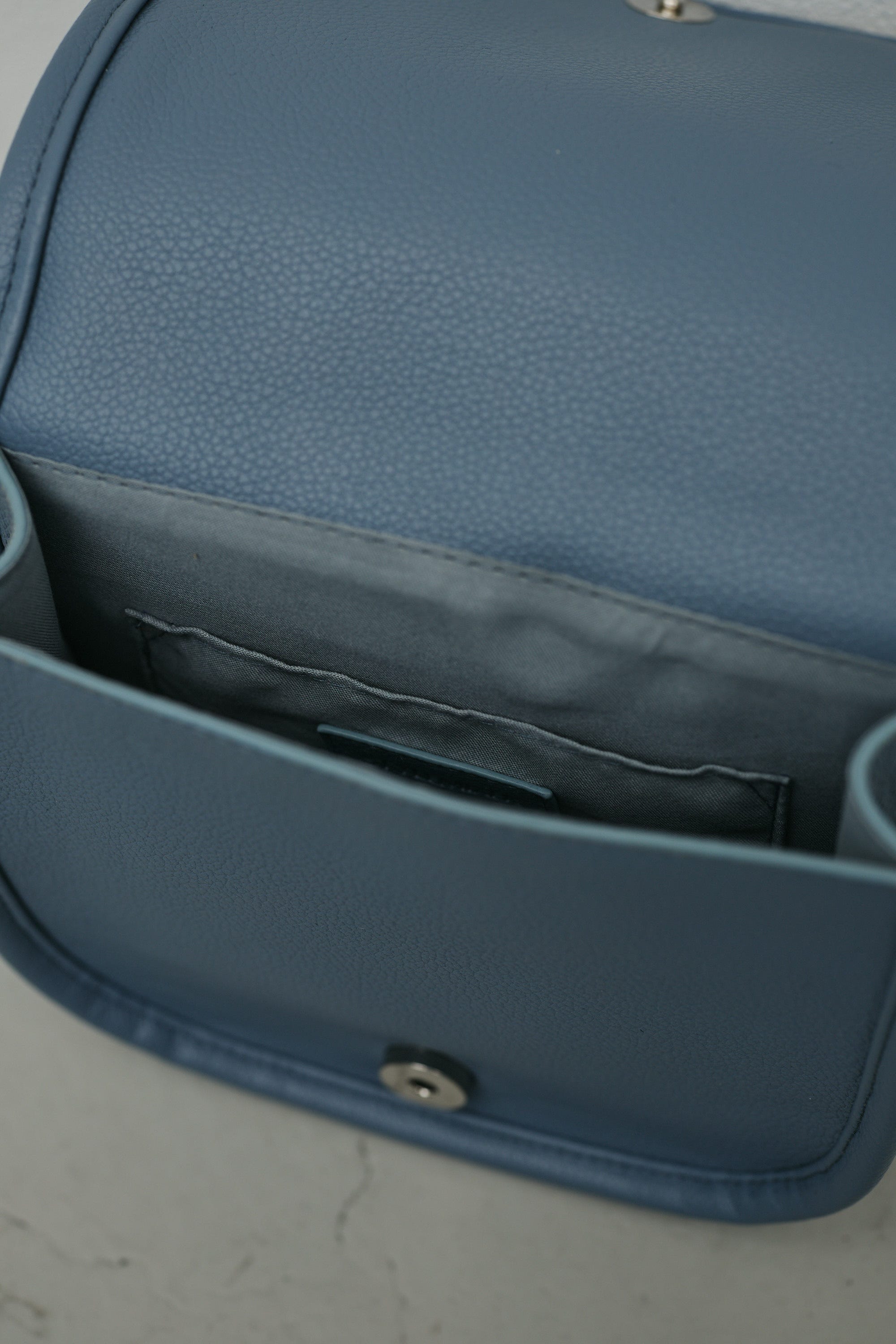 ベルテッドウエストバッグ BLU FREE