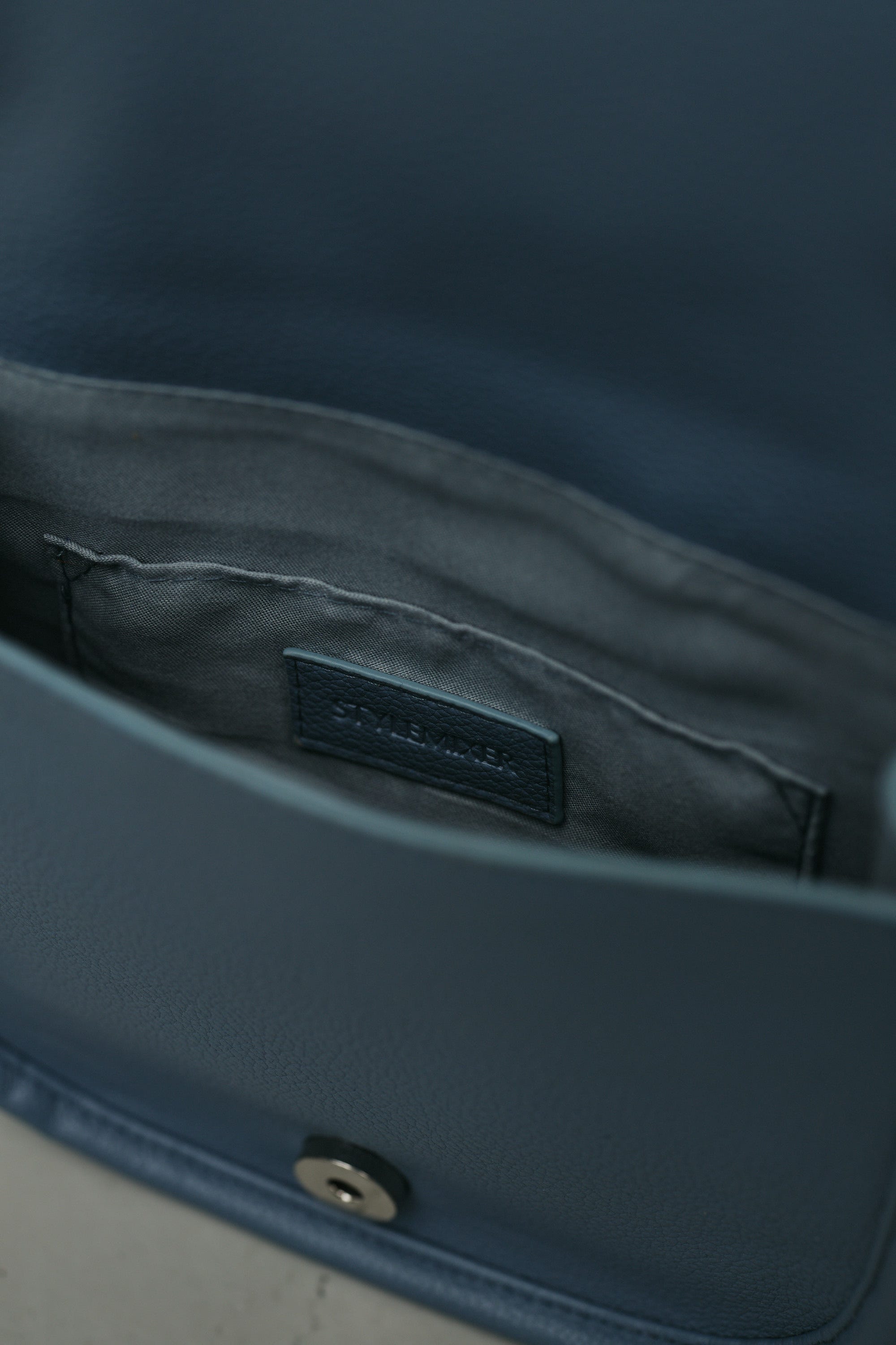 ベルテッドウエストバッグ BLU FREE