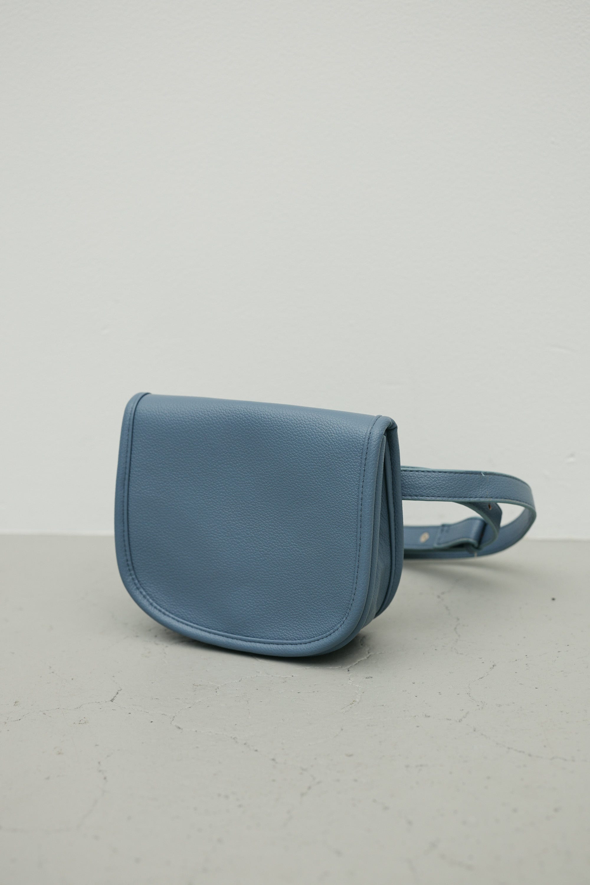 ベルテッドウエストバッグ BLU FREE