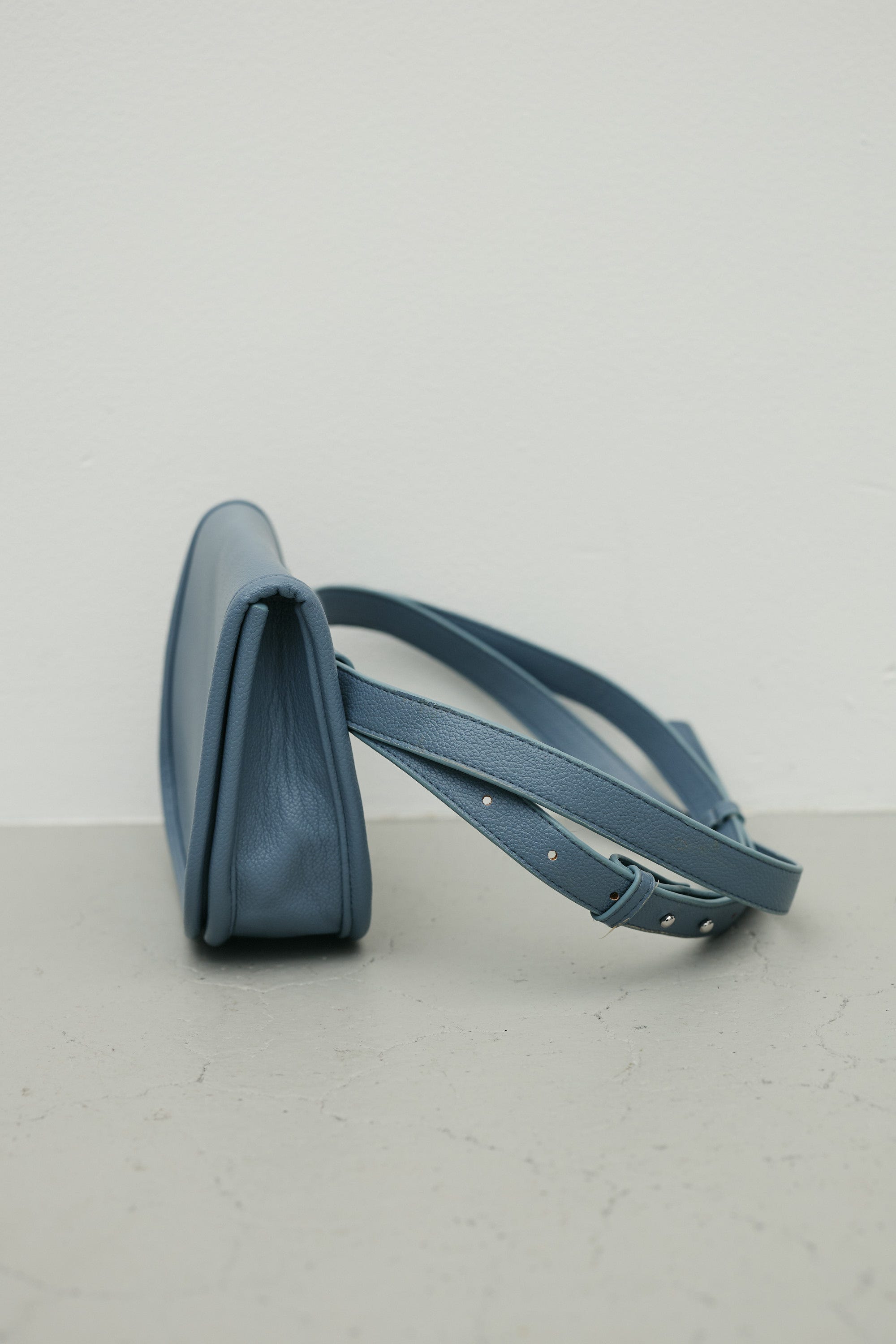 ベルテッドウエストバッグ BLU FREE