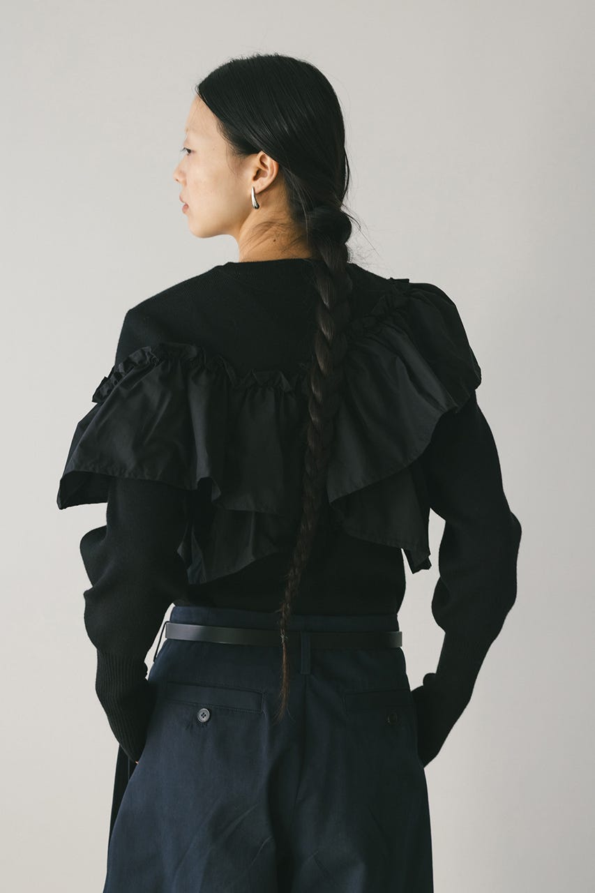 アシンメトリーフリルニットトップ BLK FREE