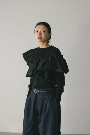 アシンメトリーフリルニットトップ