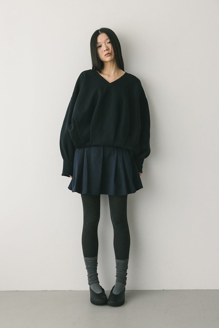 Vネックフォルムダンボールトップ BLK FREE