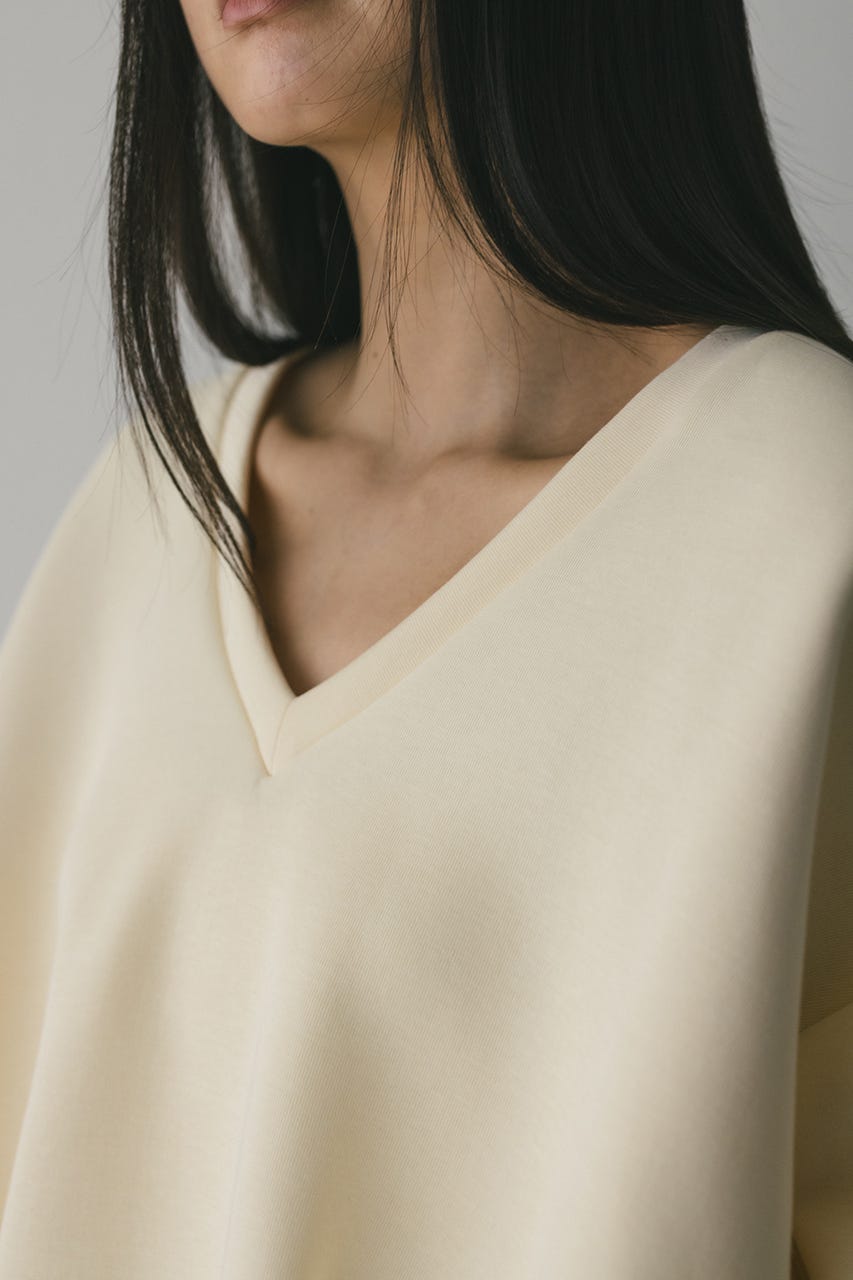 Vネックフォルムダンボールトップ IVOY FREE